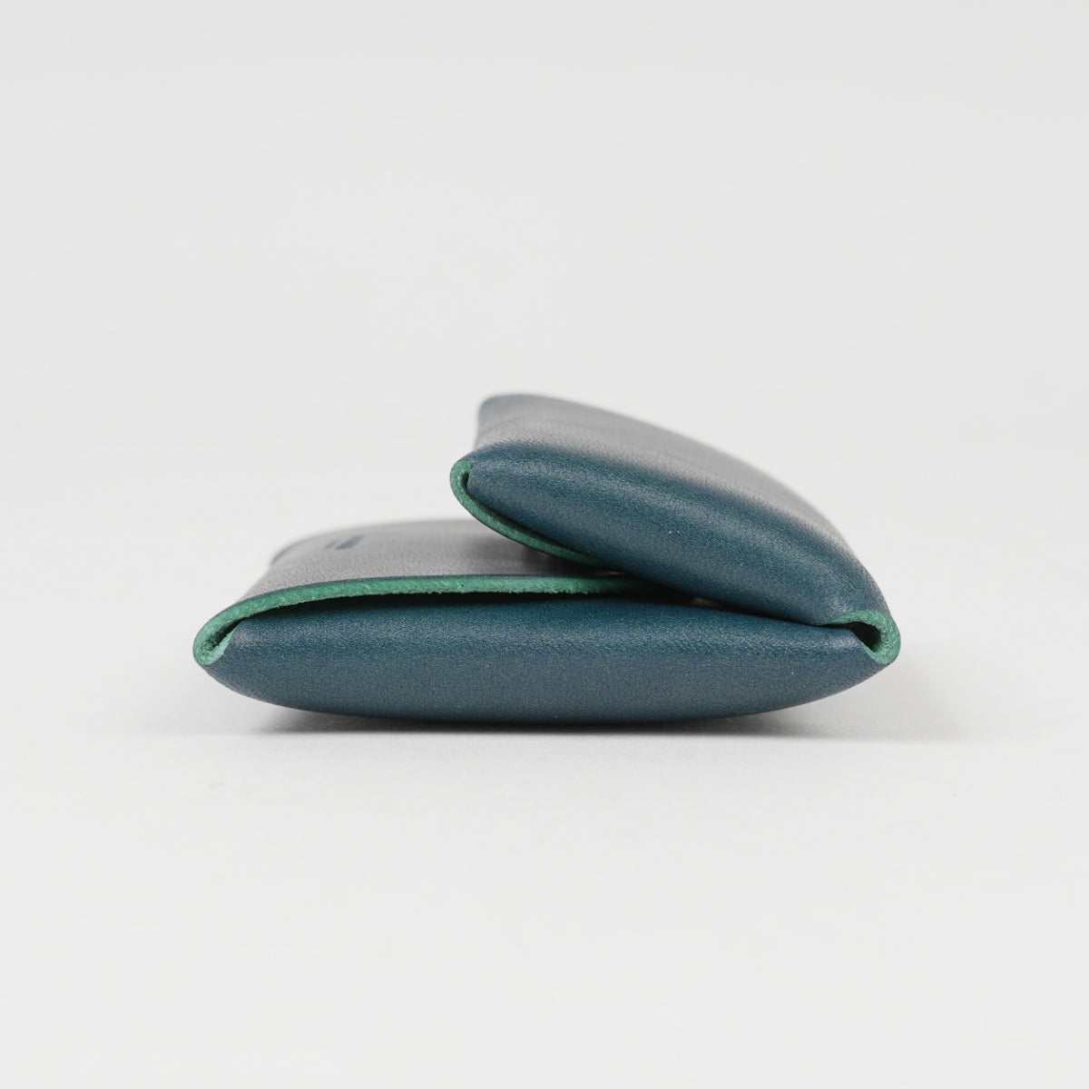 Listo Coin Case